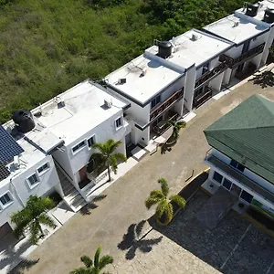 Hotel Ensenada, Punta Rucia